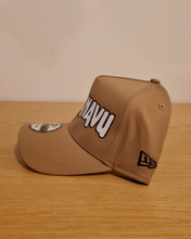 Load image into Gallery viewer, Wakanavu New Era Snapback